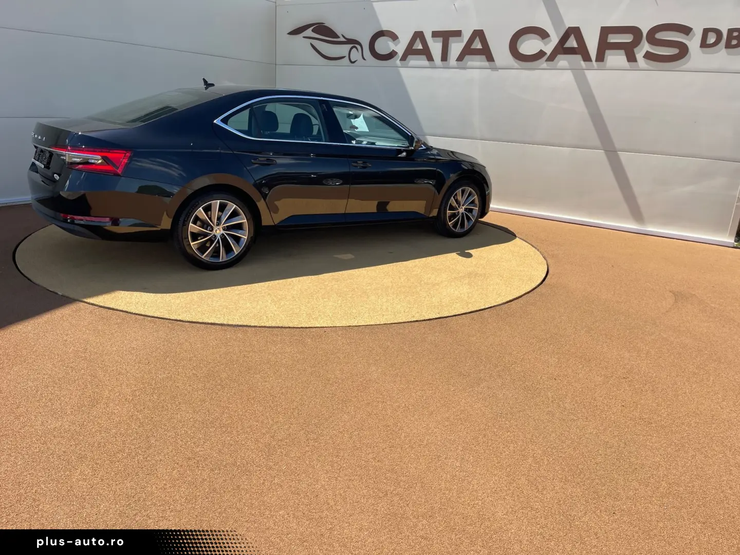 Skoda Superb 2.0TDI  150CP  LED  Distronic  Cockpit  Keyless
