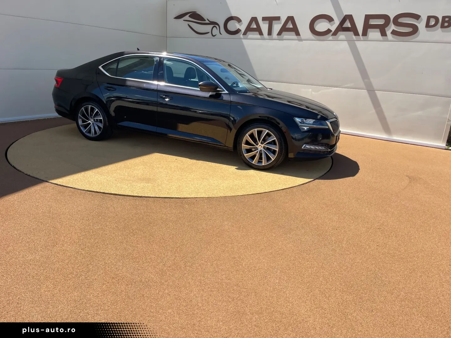 Skoda Superb 2.0TDI  150CP  LED  Distronic  Cockpit  Keyless