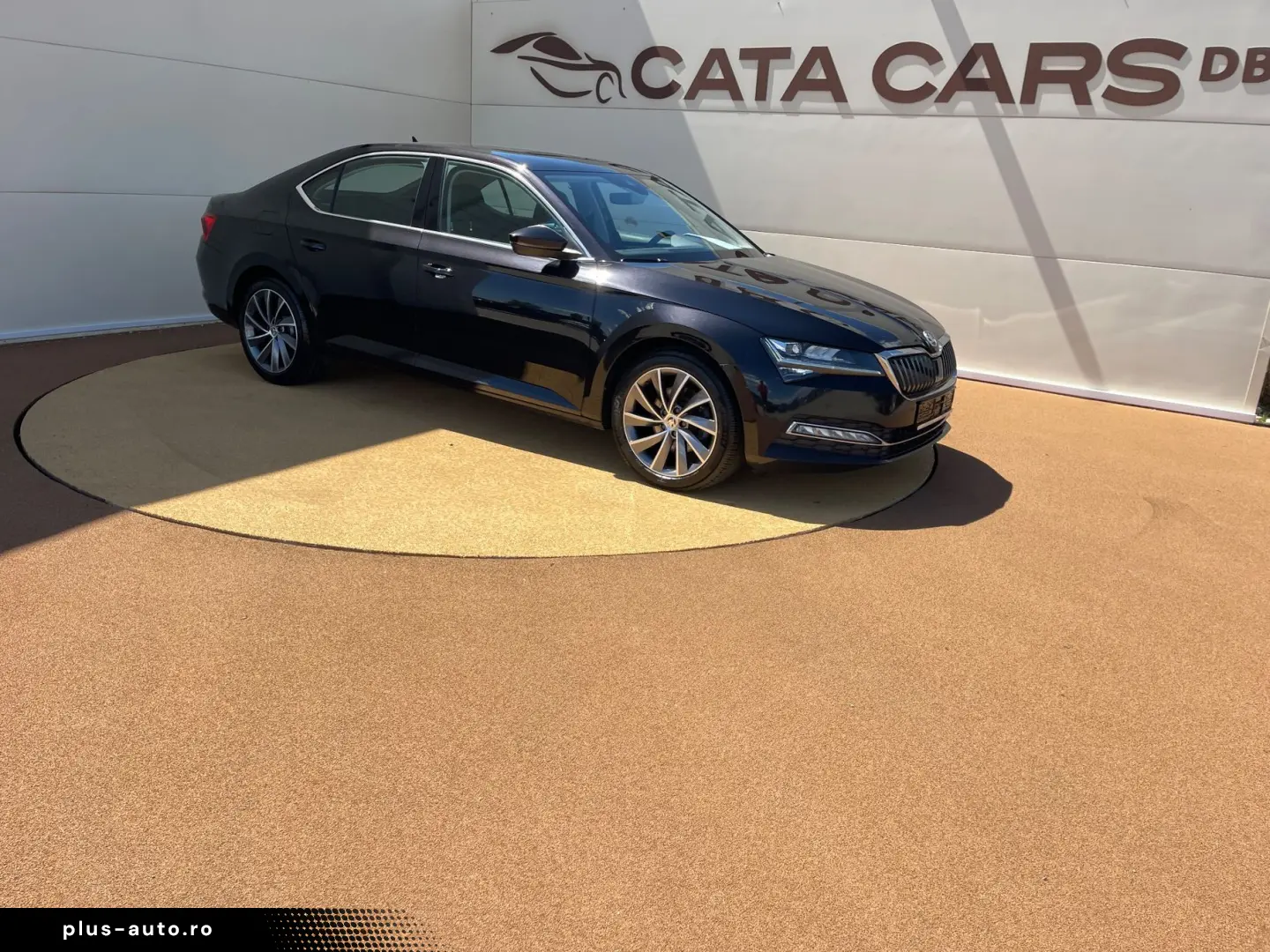 Skoda Superb 2.0TDI  150CP  LED  Distronic  Cockpit  Keyless