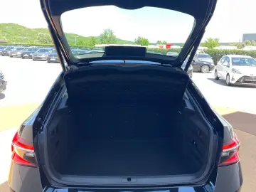 Skoda Superb 2.0TDI  150CP  LED  Distronic  Cockpit  Keyless