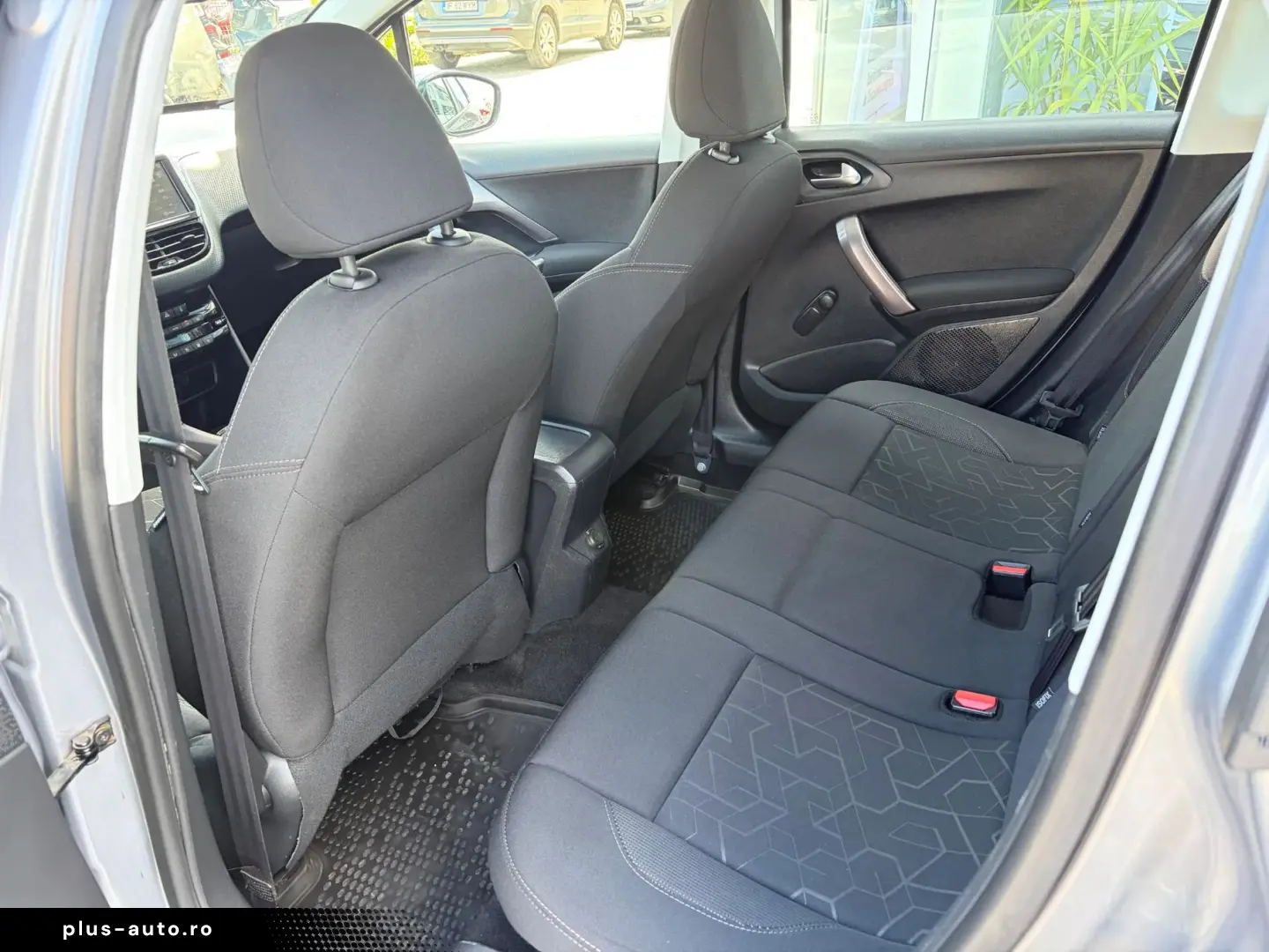 Peugeot 2008 1.6 BlueHDi Active   Car No. 72