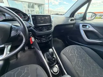 Peugeot 2008 1.6 BlueHDi Active   Car No. 72