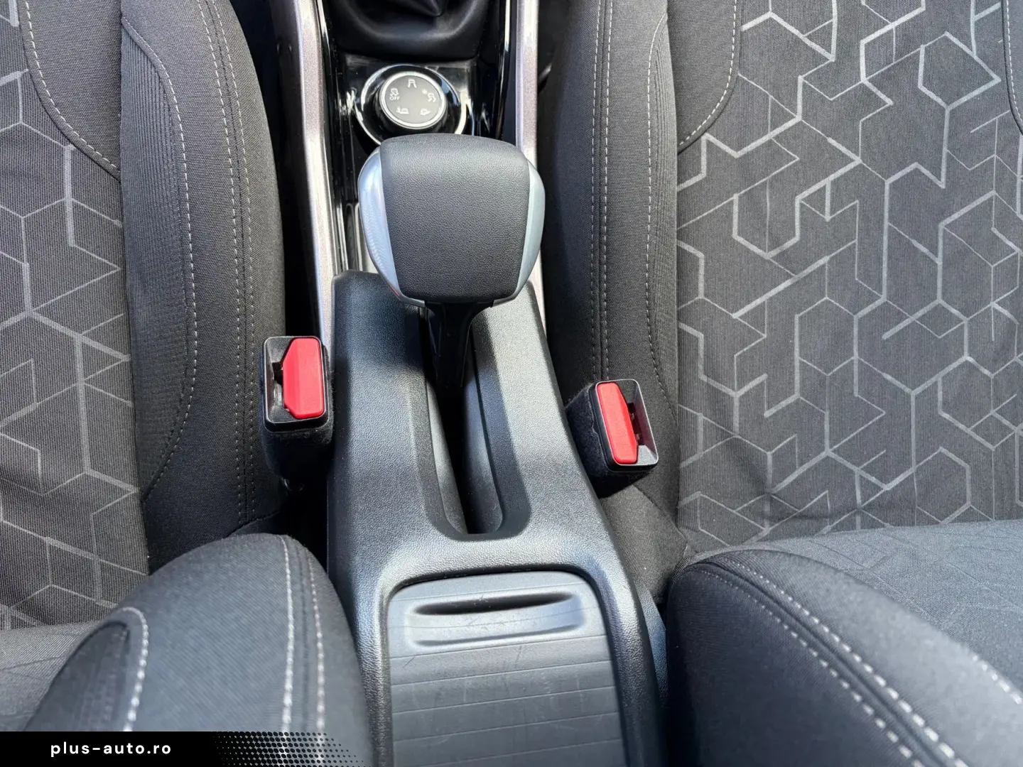 Peugeot 2008 1.6 BlueHDi Active   Car No. 72