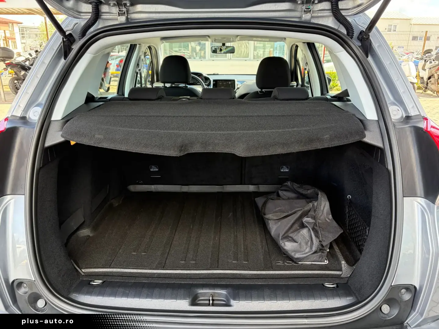 Peugeot 2008 1.6 BlueHDi Active   Car No. 72