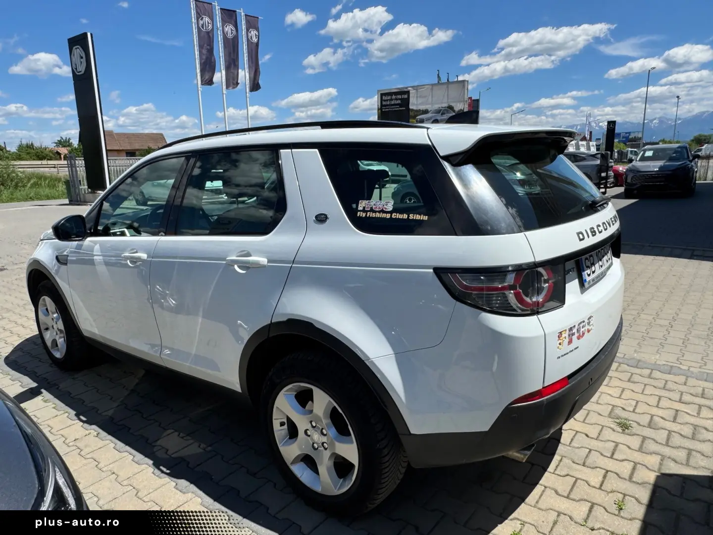 Land-Rover Discovery-Sport