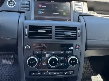 Land-Rover Discovery-Sport