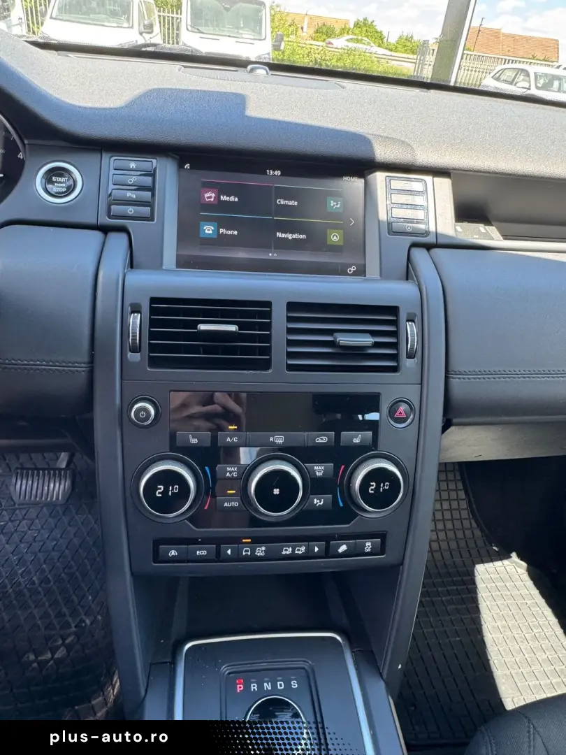 Land-Rover Discovery-Sport