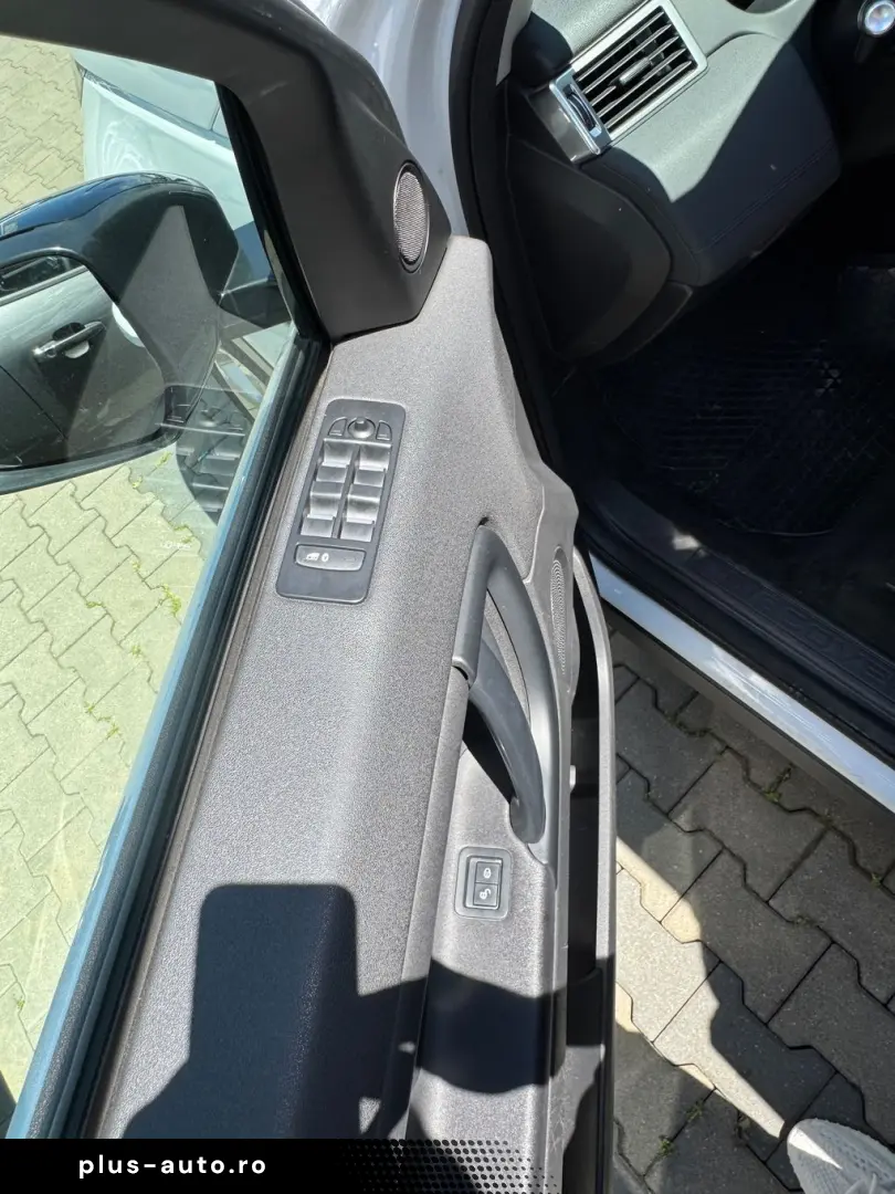 Land-Rover Discovery-Sport