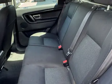 Land-Rover Discovery-Sport