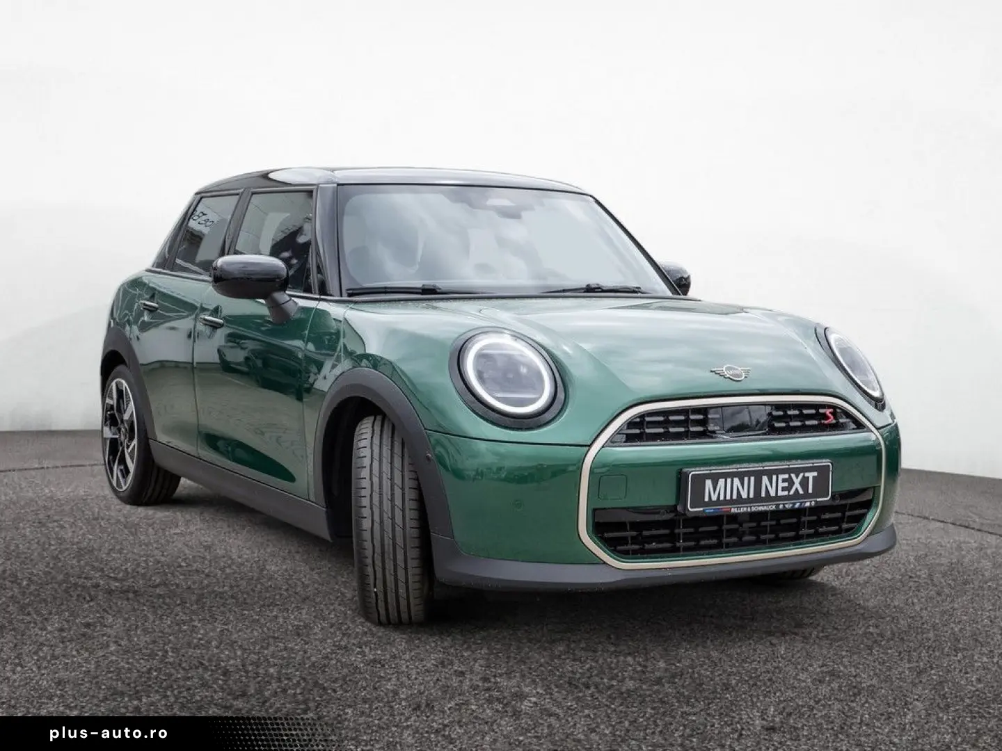 MINI Cooper S Favoured Trim PDC SHZ NAVI HUD LED