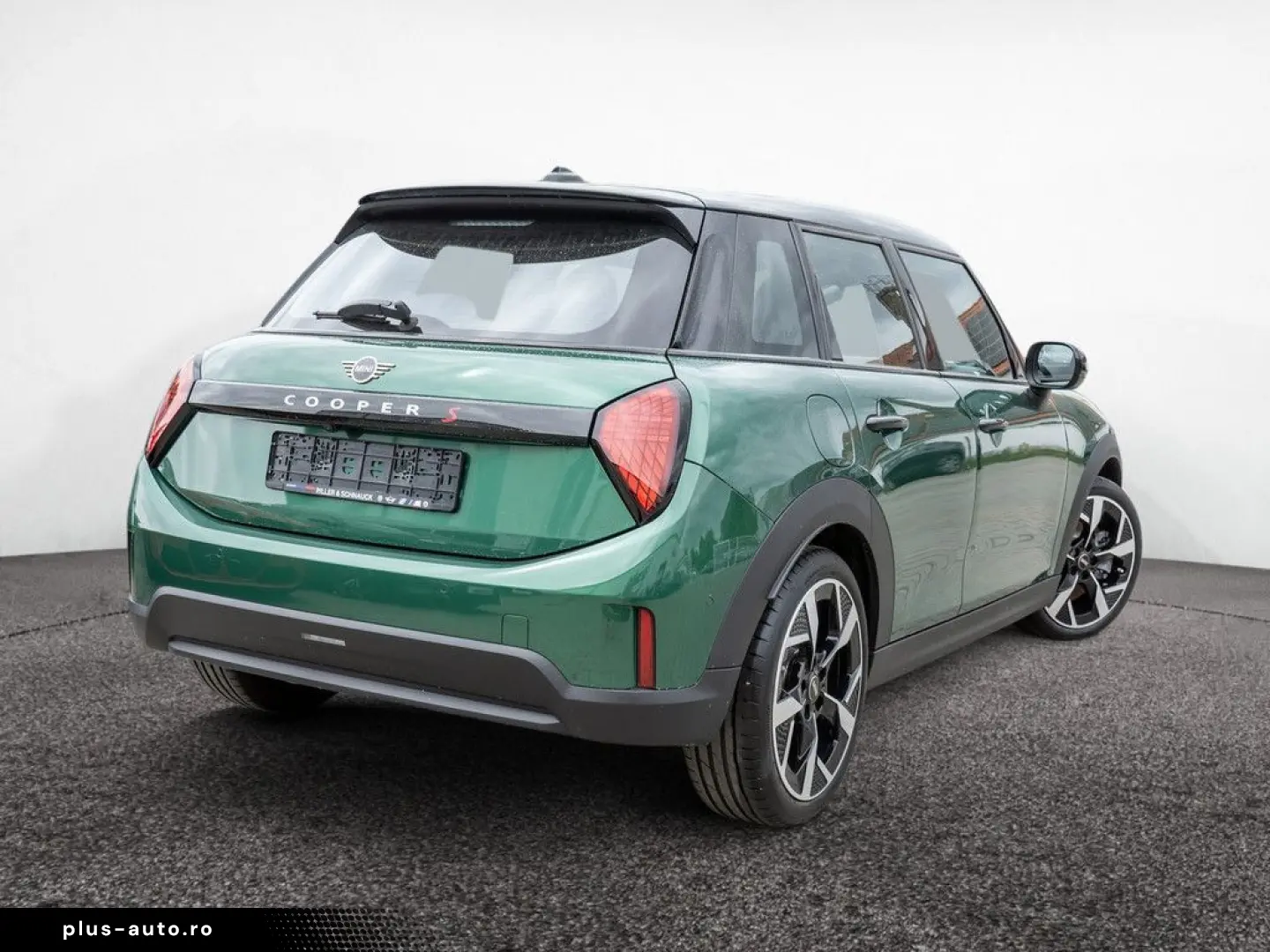 MINI Cooper S Favoured Trim PDC SHZ NAVI HUD LED