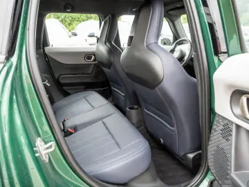 MINI Cooper S Favoured Trim PDC SHZ NAVI HUD LED