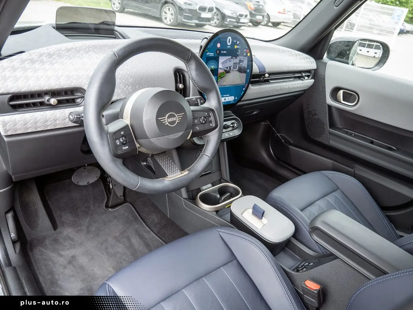 MINI Cooper S Favoured Trim PDC SHZ NAVI HUD LED