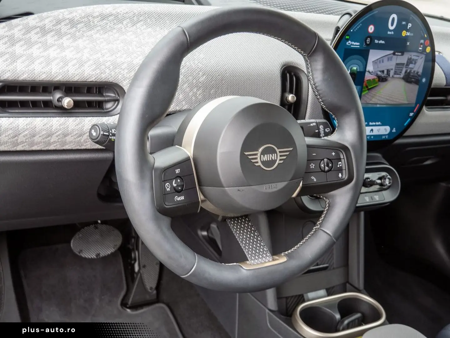MINI Cooper S Favoured Trim PDC SHZ NAVI HUD LED
