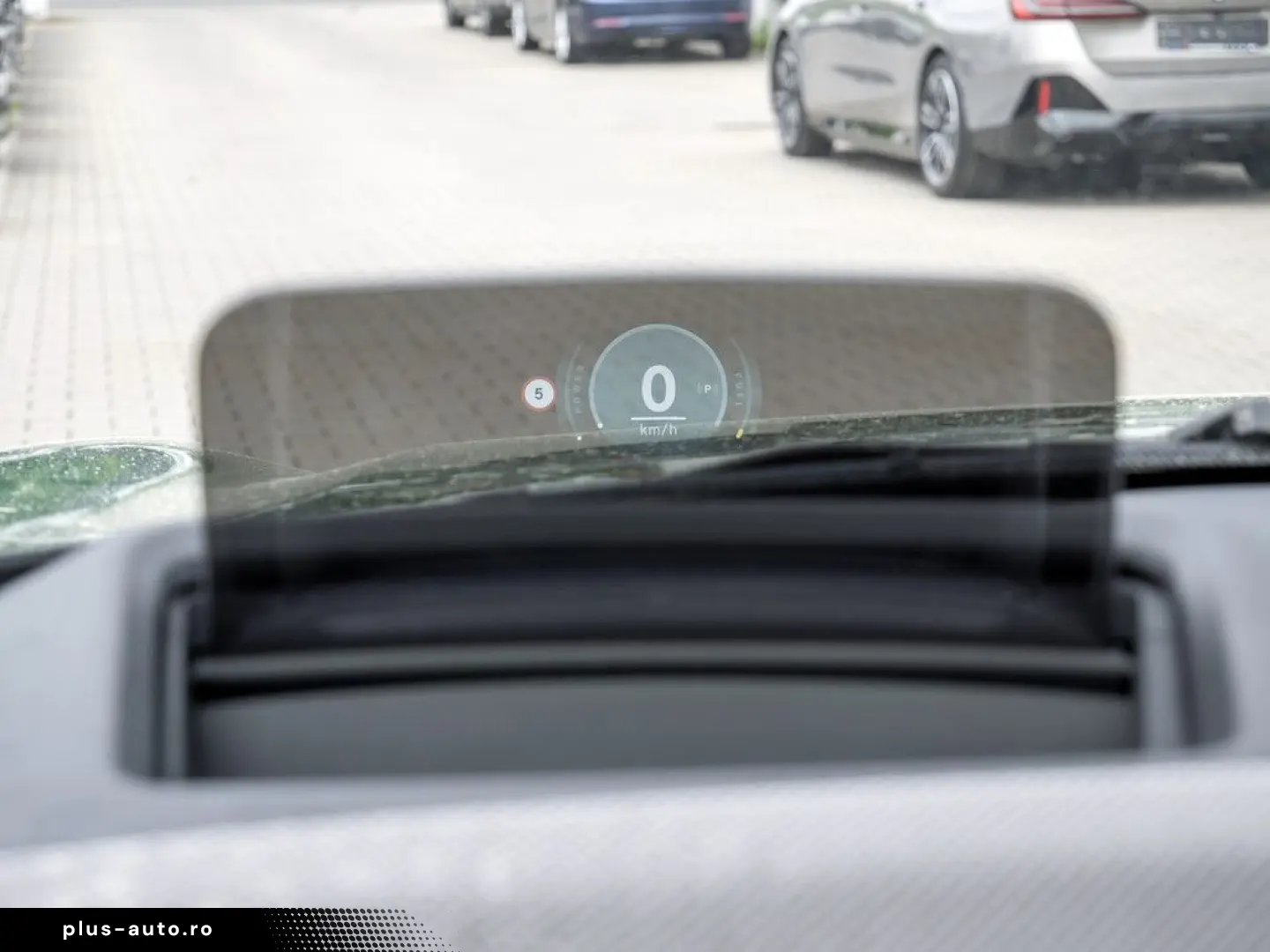 MINI Cooper S Favoured Trim PDC SHZ NAVI HUD LED