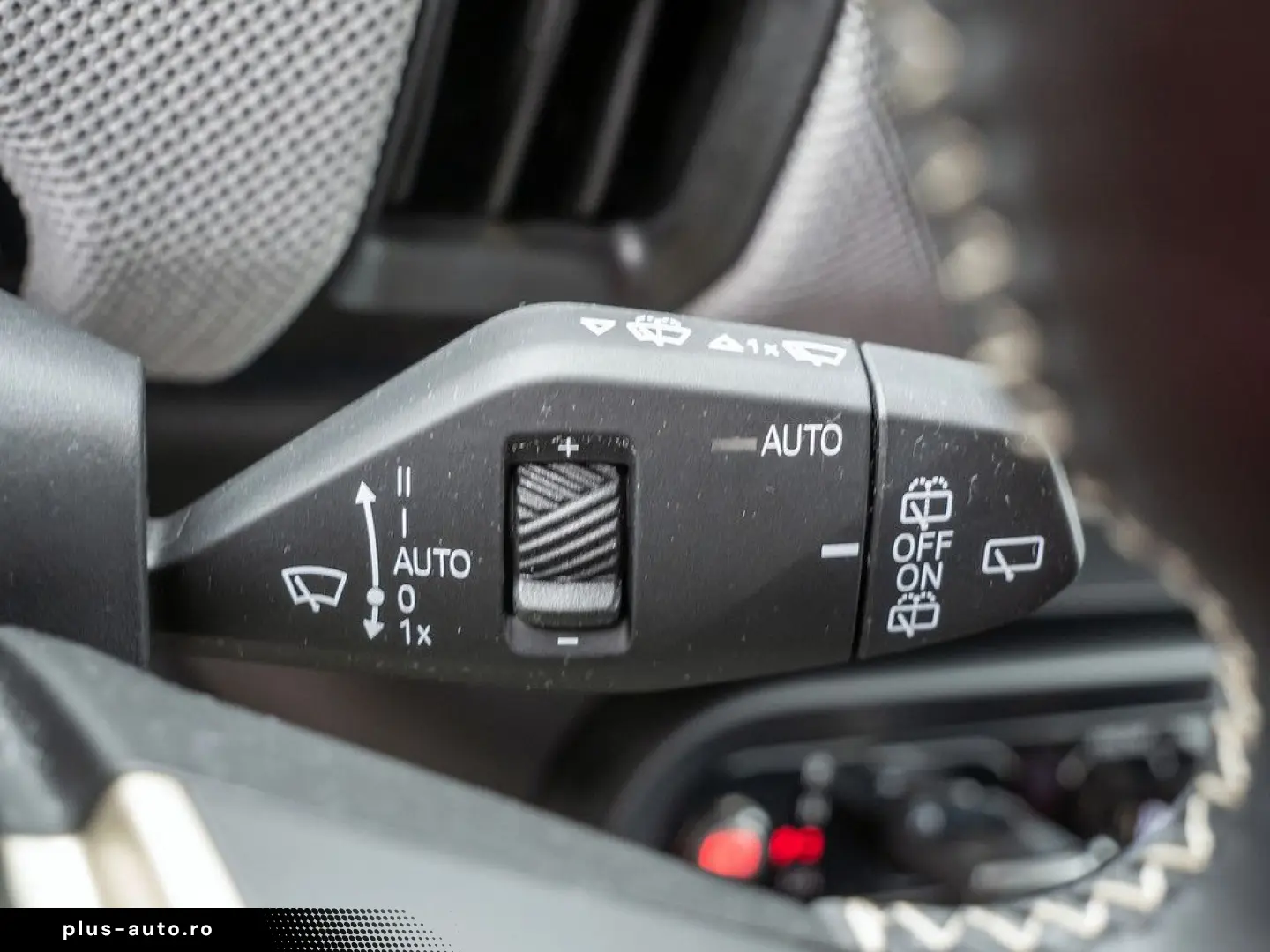 MINI Cooper S Favoured Trim PDC SHZ NAVI HUD LED