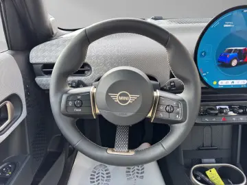 MINI Cooper S 5-Türer Favoured XL 18  Pano