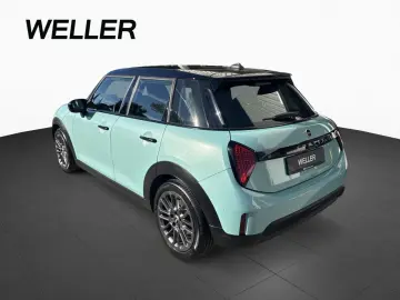 MINI 5-Türer Aut. HUD LED Kam Keyless SHZ Navi Klima