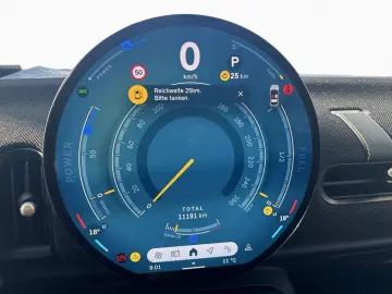 MINI 5-Türer Aut. HUD LED Kam Keyless SHZ Navi Klima