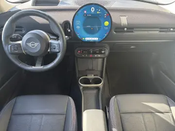 MINI 5-Türer Aut. HUD LED Kam Keyless SHZ Navi Klima