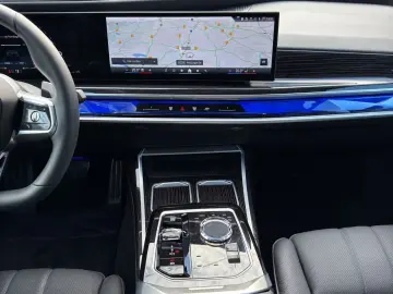 BMW 740 d xDrive M Sport Pro Monat 699 € NP 174t €