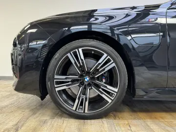 BMW 750e xDrive M Sport Pro AHK ACC 360
