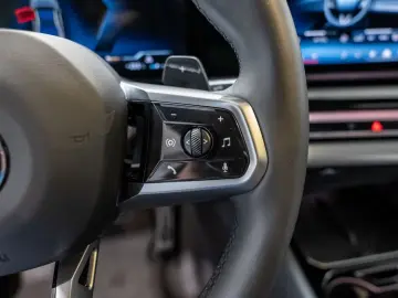 BMW 520i M-Sport Pro PANO HUD 360  LED SITZBELÜFTUNG