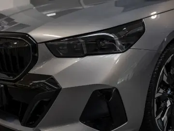 BMW 520i M-Sport Pro PANO HUD 360  LED SITZBELÜFTUNG