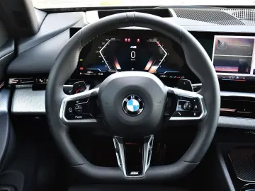 BMW 520d xDrive M-Sport H&K  DrivingAssist.Prof HUD