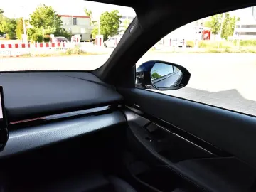 BMW 520d xDrive M-Sport H&K  DrivingAssist.Prof HUD