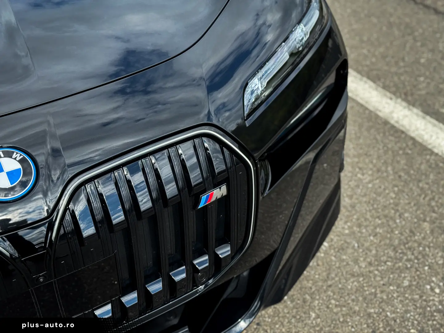 BMW M760e xDrive 571CP