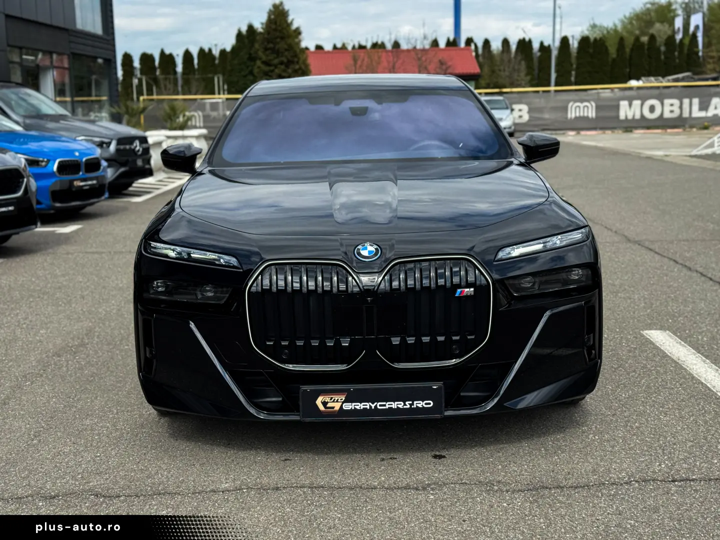 BMW M760e xDrive 571CP