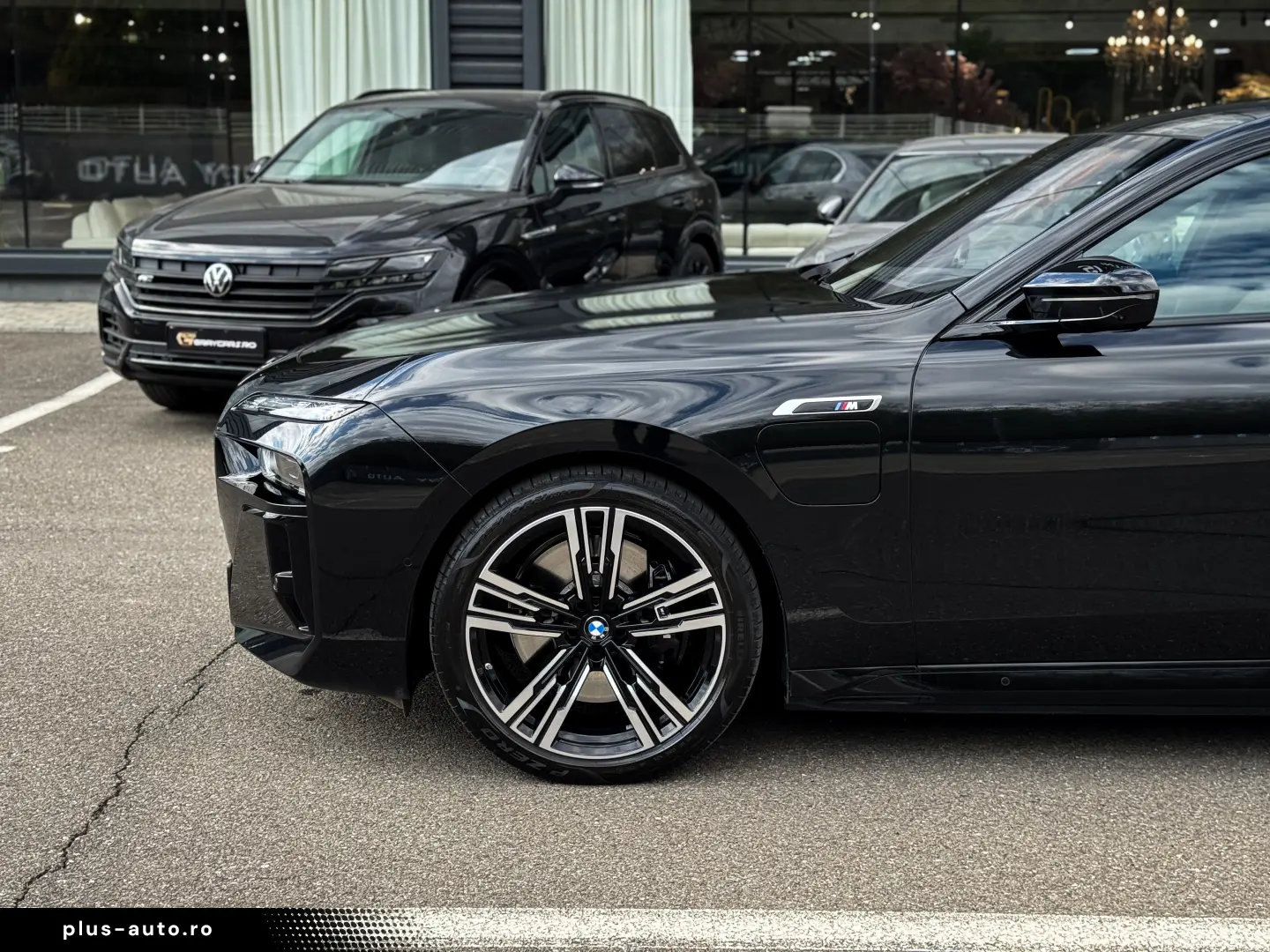 BMW M760e xDrive 571CP