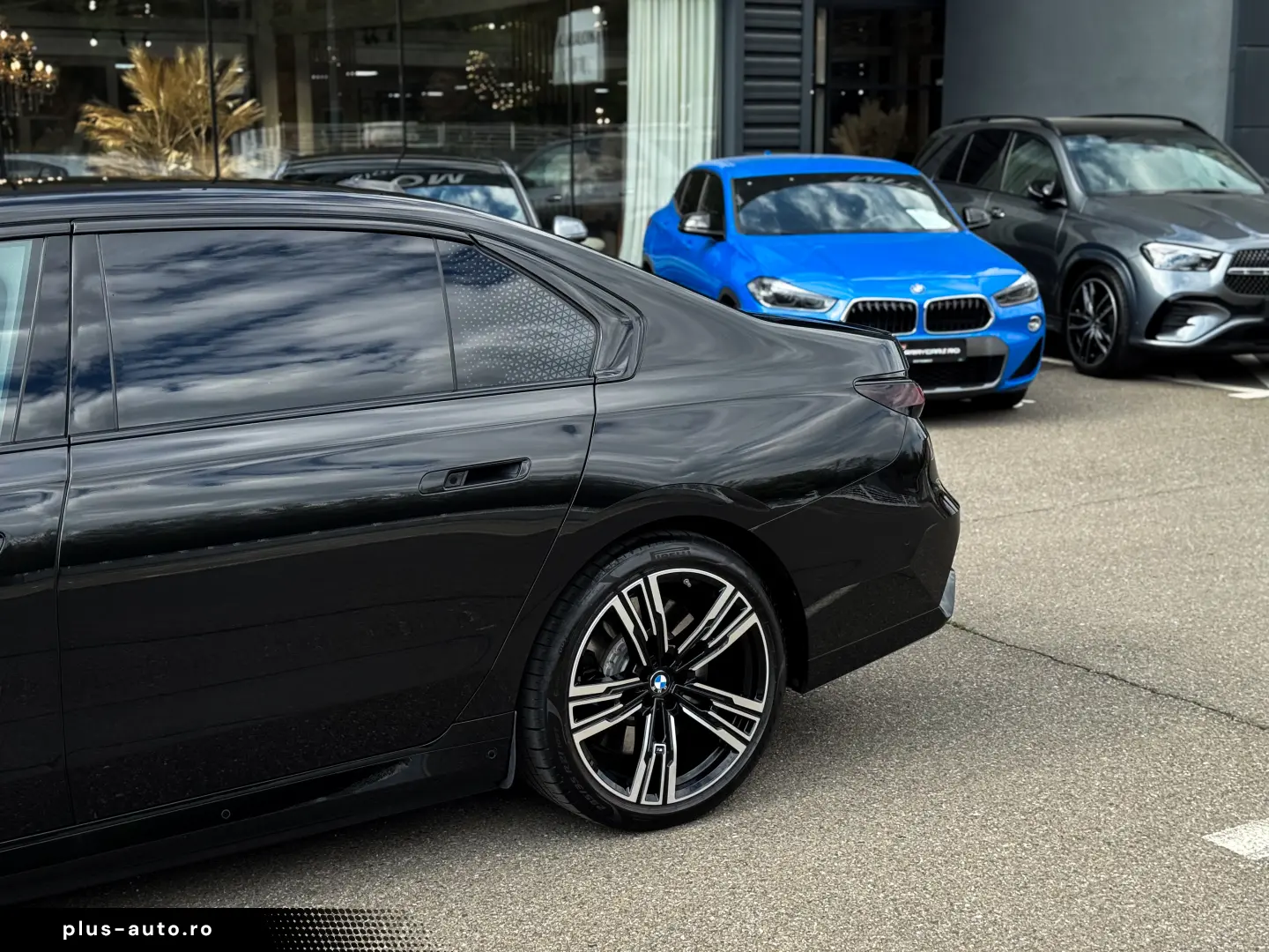 BMW M760e xDrive 571CP