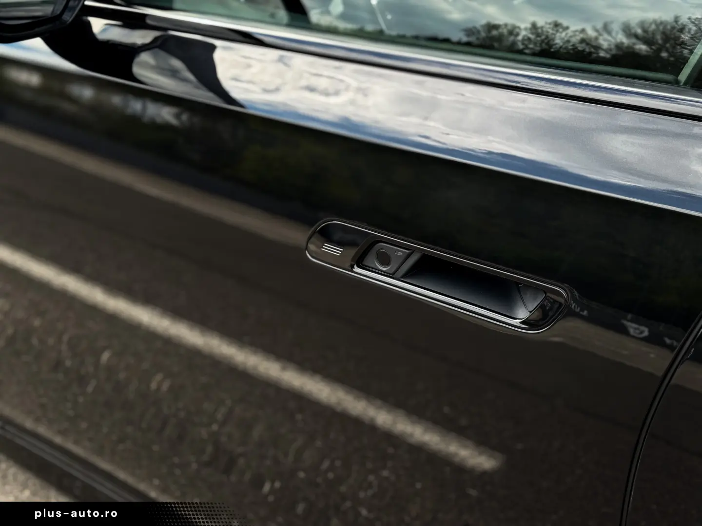 BMW M760e xDrive 571CP