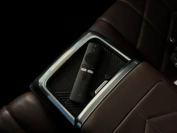 BMW M760e xDrive 571CP
