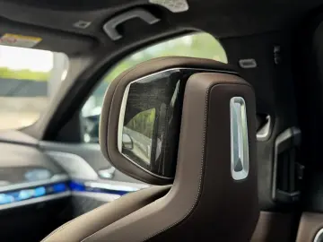 BMW M760e xDrive 571CP