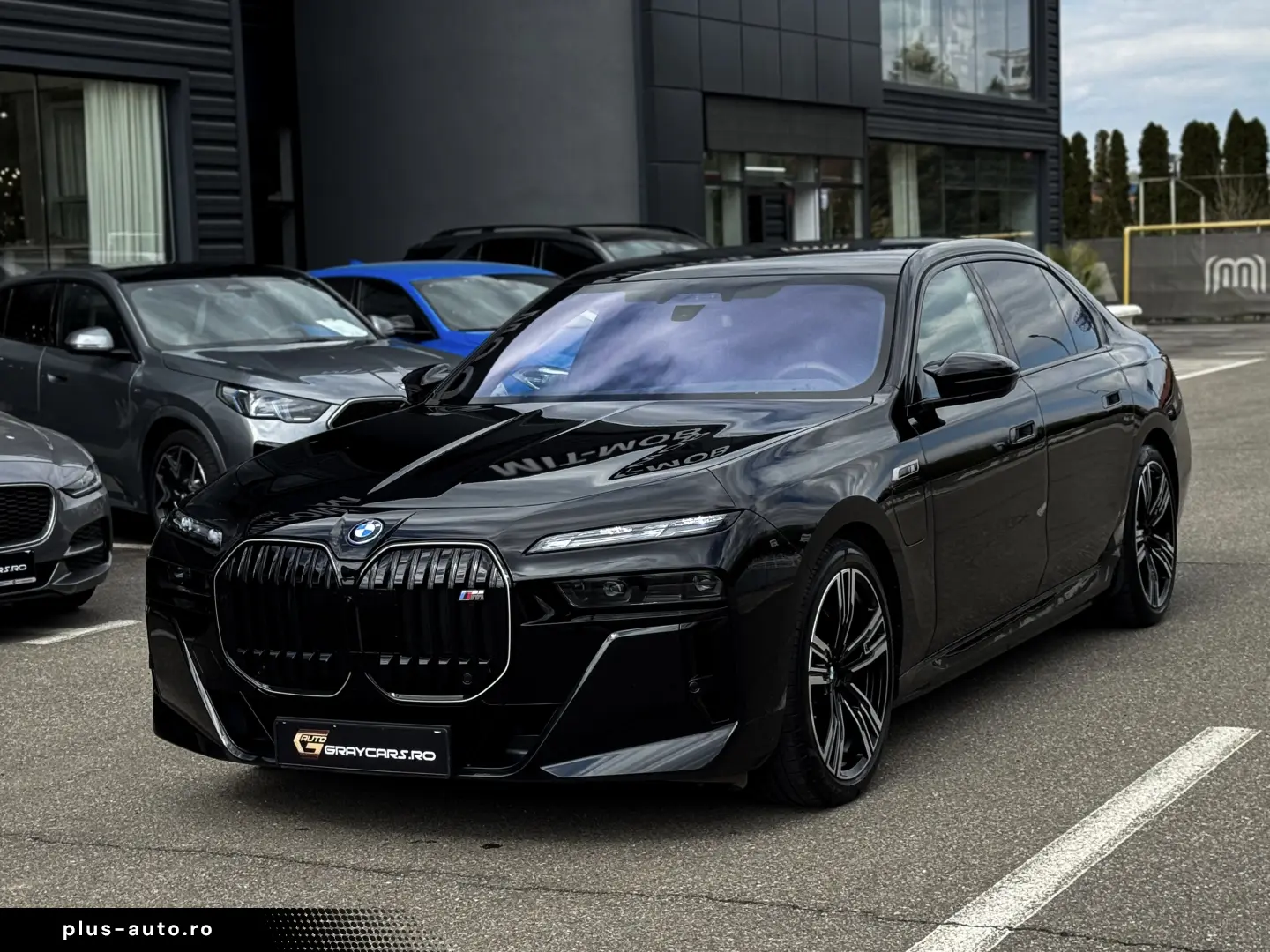BMW M760e xDrive 571CP