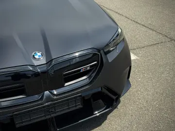 BMW M5 xDrive 727CP