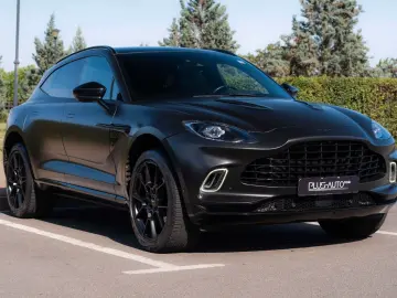 ASTON MARTIN DBX 4.0 V8_MagnoBlack