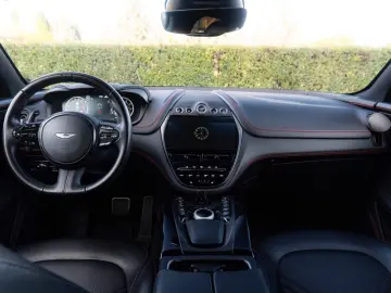 ASTON MARTIN DBX 4.0 V8_MagnoBlack