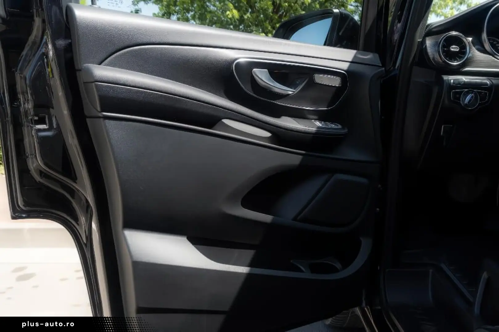 MERCEDES-BENZ V 250d AVANTGARDE 4MATIC lang