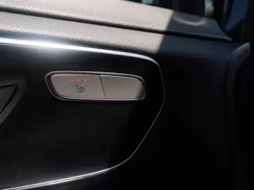 MERCEDES-BENZ V 250d AVANTGARDE 4MATIC lang