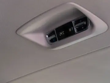 MERCEDES-BENZ V 250d AVANTGARDE 4MATIC lang
