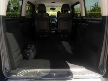 MERCEDES-BENZ V 250d AVANTGARDE 4MATIC lang
