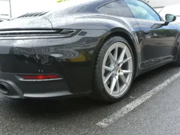 PORSCHE 992.2 coupe schw braun abgas 21  burmester acc