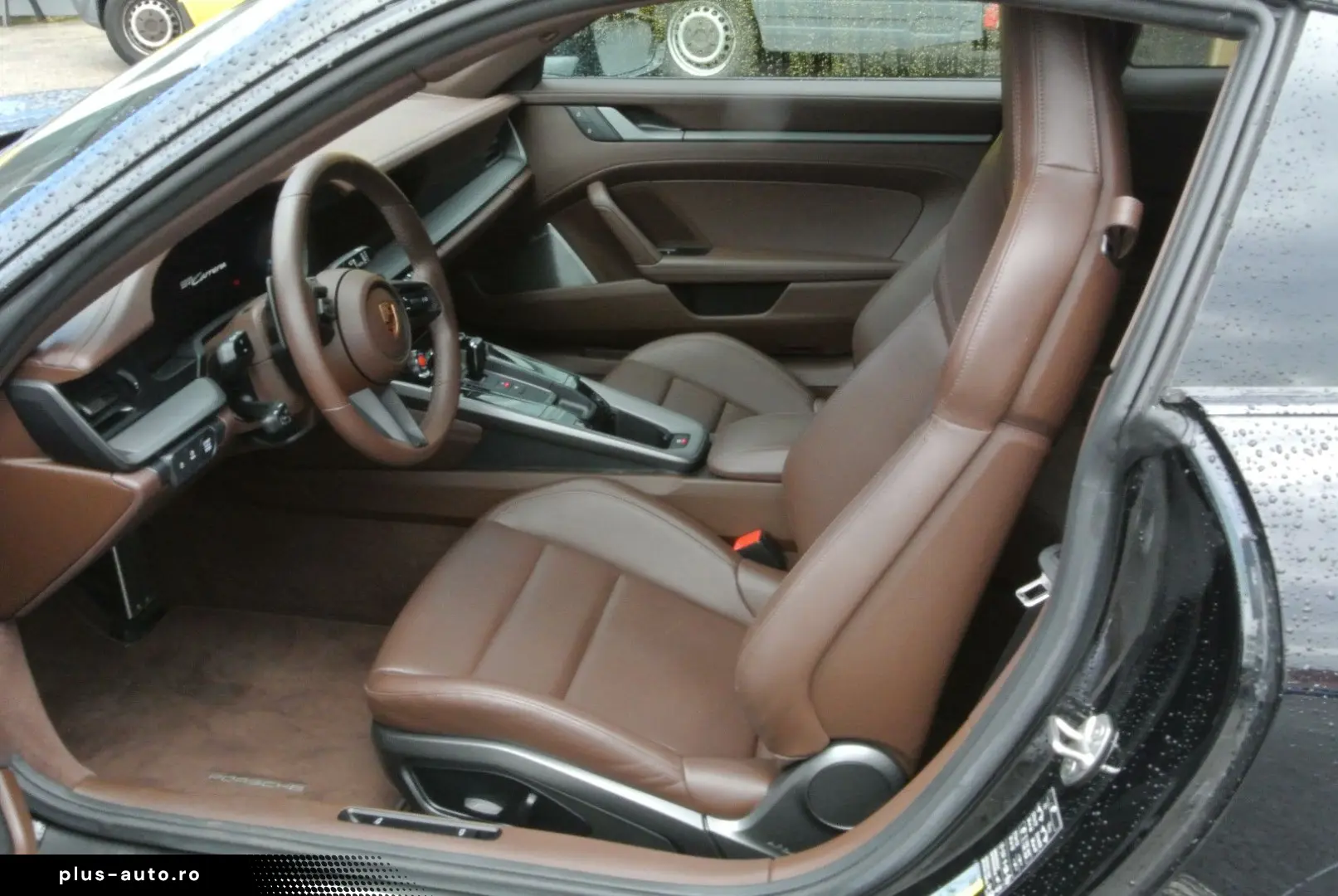 PORSCHE 992.2 coupe schw braun abgas 21  burmester acc