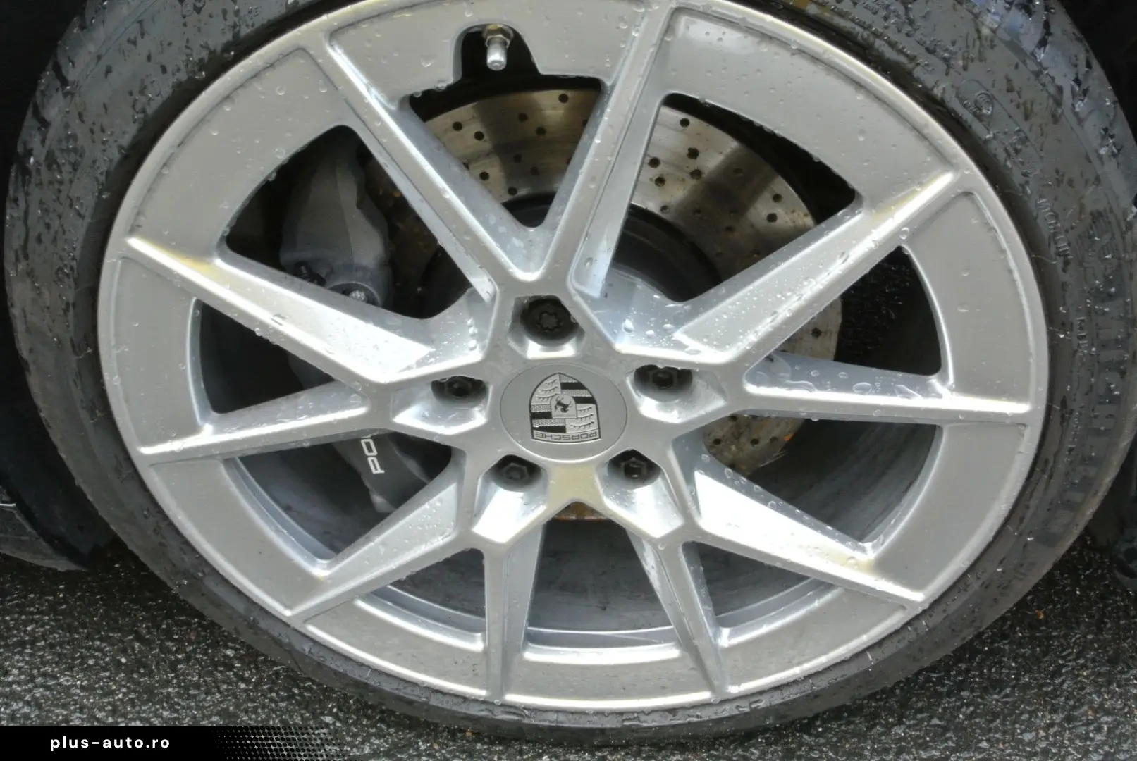 PORSCHE 992.2 coupe schw braun abgas 21  burmester acc