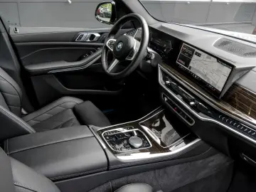 BMW X5 xDrive50e M SPORT AHK DA PA HiFi KOMFORTZG