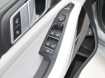 BMW X5 xDrive50e 490pk automatik M-Sport [ LUCHTVERI